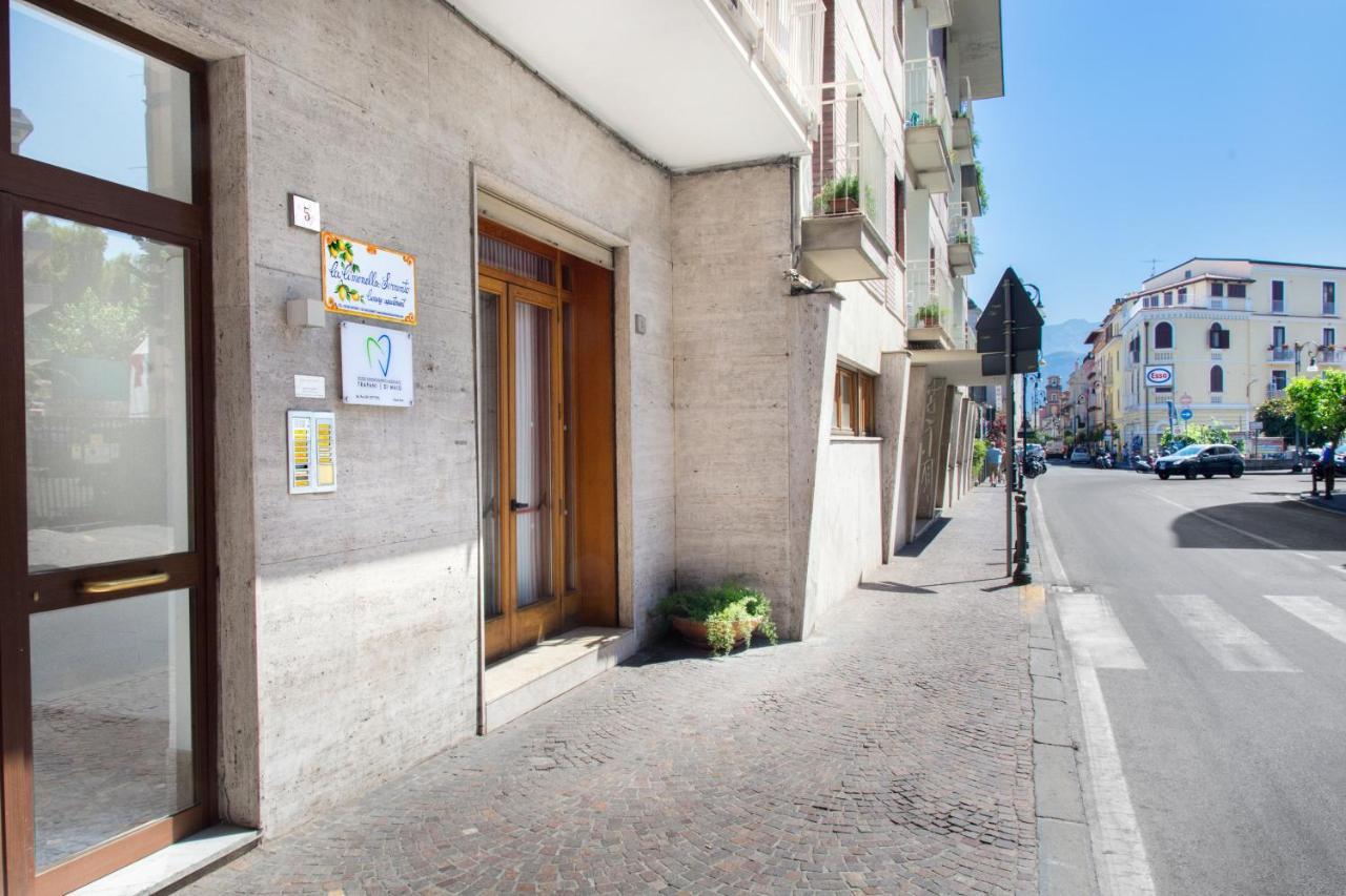 Sorrentovibes - Luxury Home Sea View & Jacuzzi In Sorrento Centre Экстерьер фото