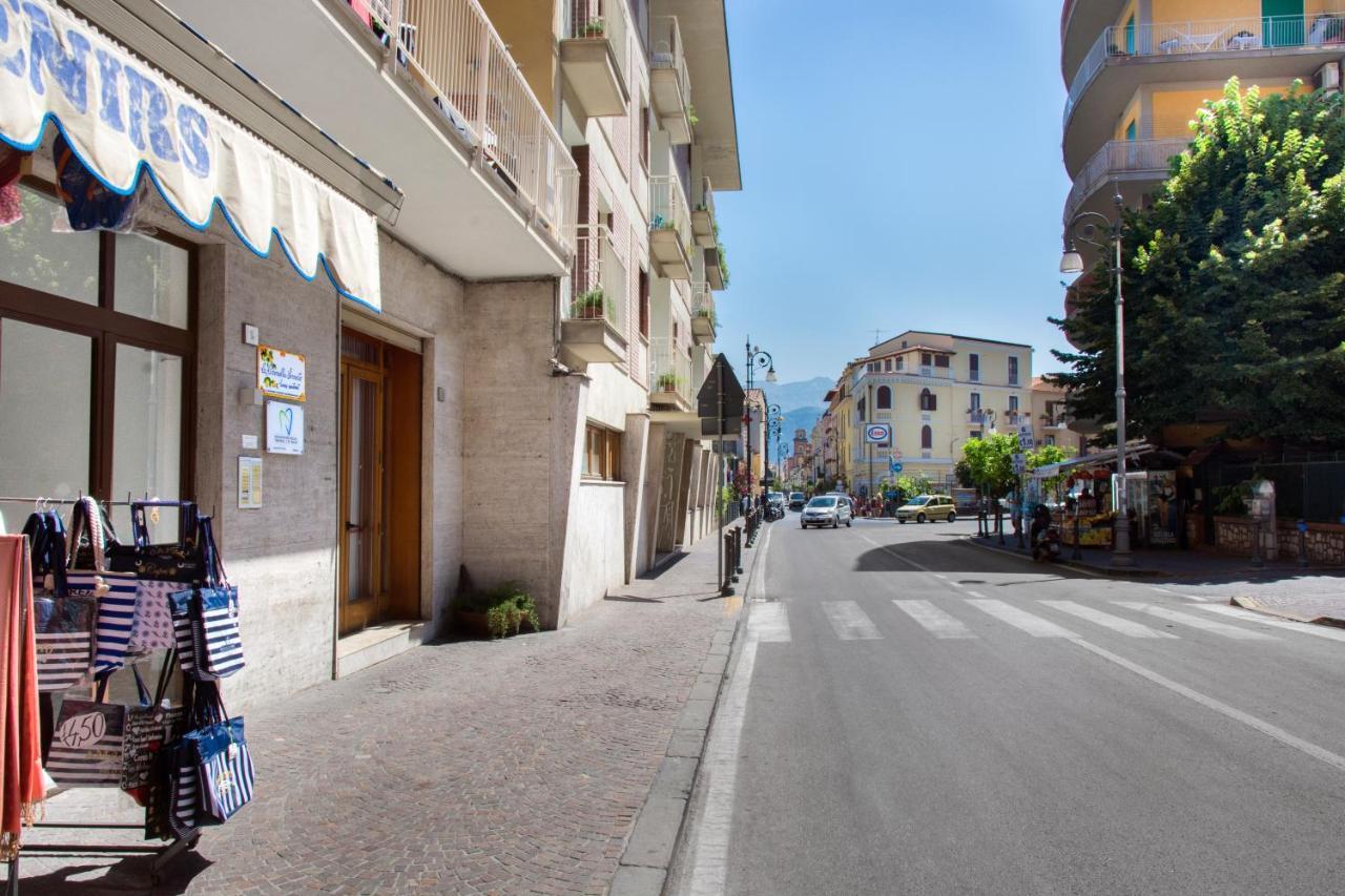 Sorrentovibes - Luxury Home Sea View & Jacuzzi In Sorrento Centre Экстерьер фото